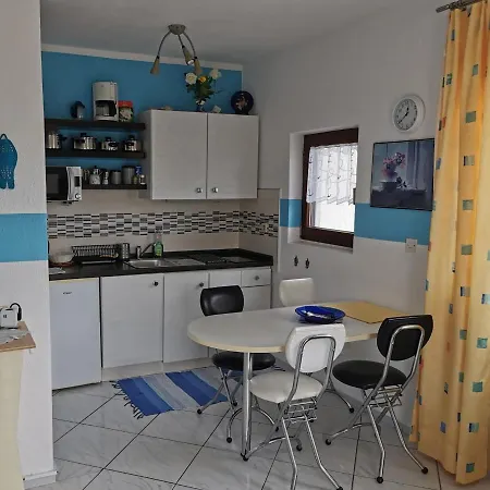 Apartmani Nata Lägenhet Maslinica