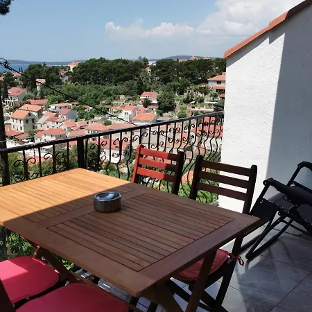 Nata Apartament Maslinica