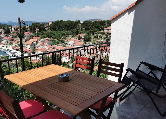 Nata Appartement Maslinica